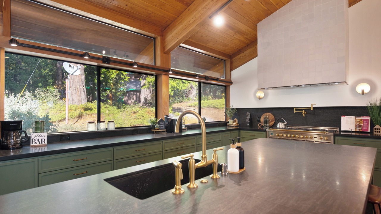Photo of Kitchen in Apple Hill