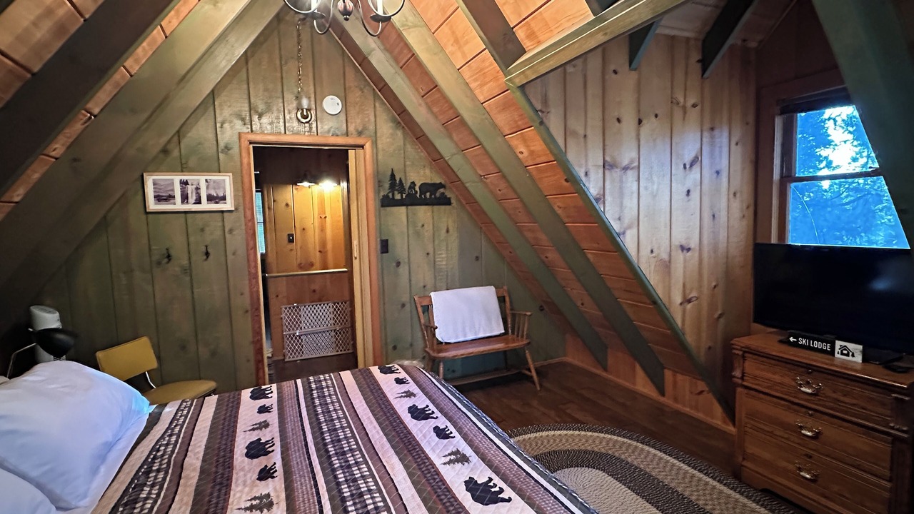 Photo of Bedroom in Mi-Wuk Village