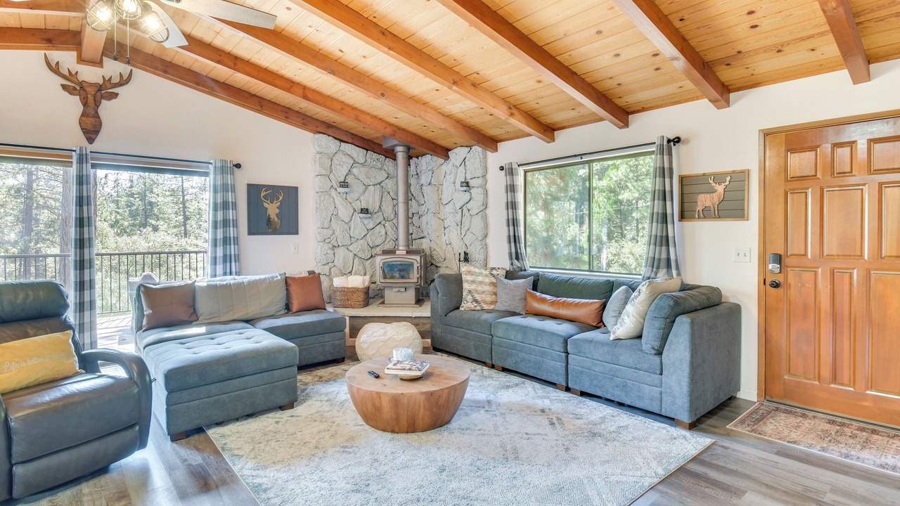 Photo of Livingroom in Groveland