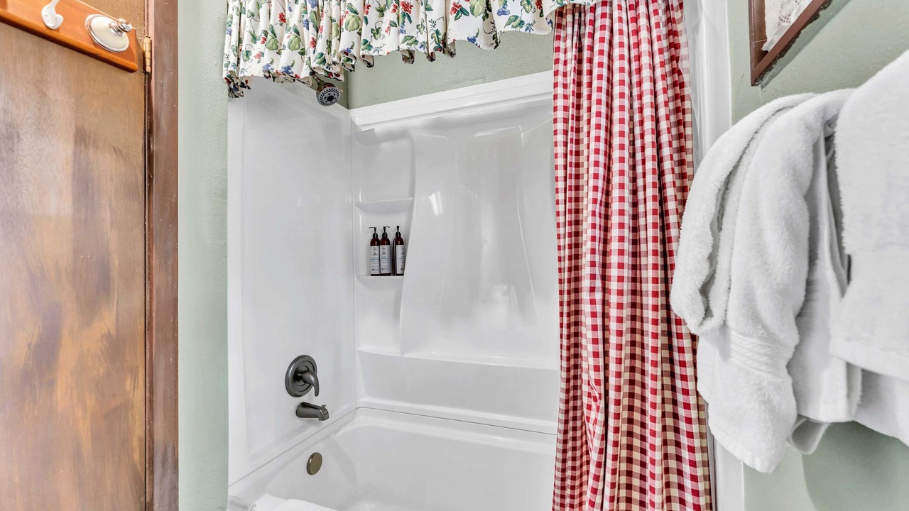 Photo of Bathroom in Serene Lakes