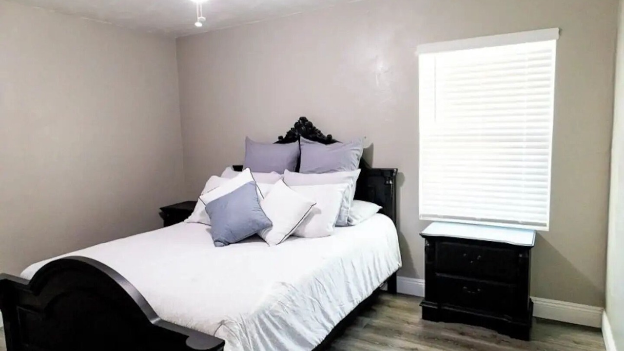 Photo of Bedroom in Dinuba