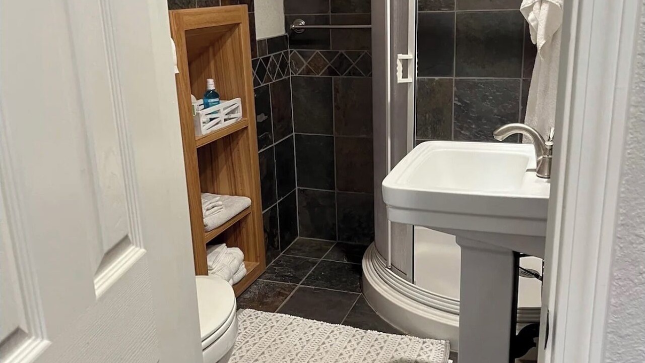 Photo of Bathroom in Peters
