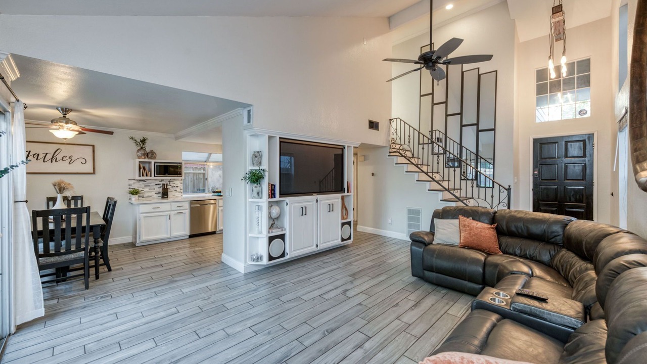 Photo of Livingroom in Raisin