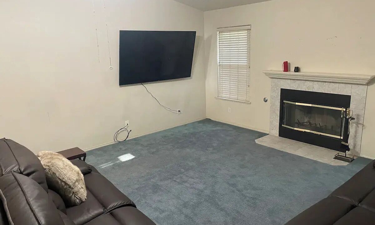 Photo of Livingroom in Merced