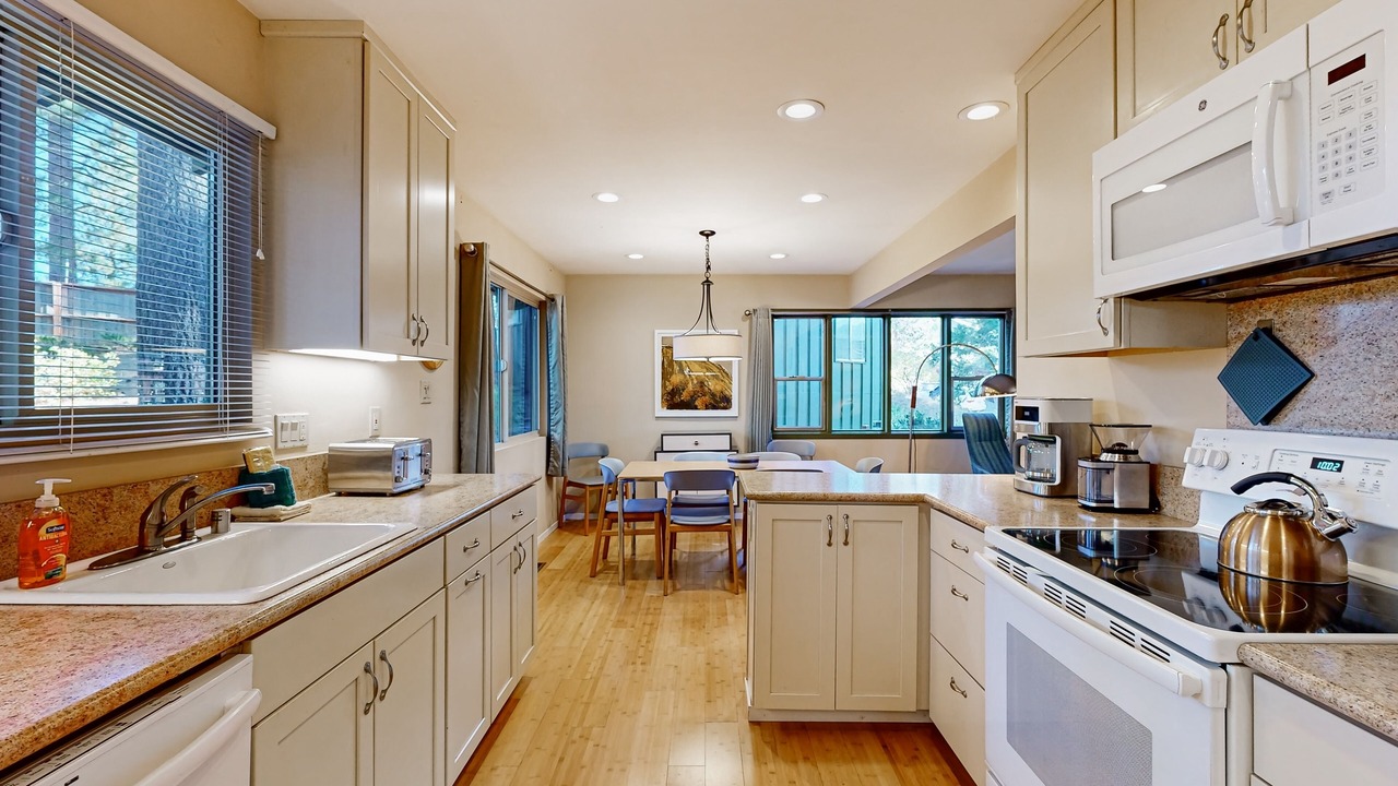 Photo of Kitchen in Black Bart