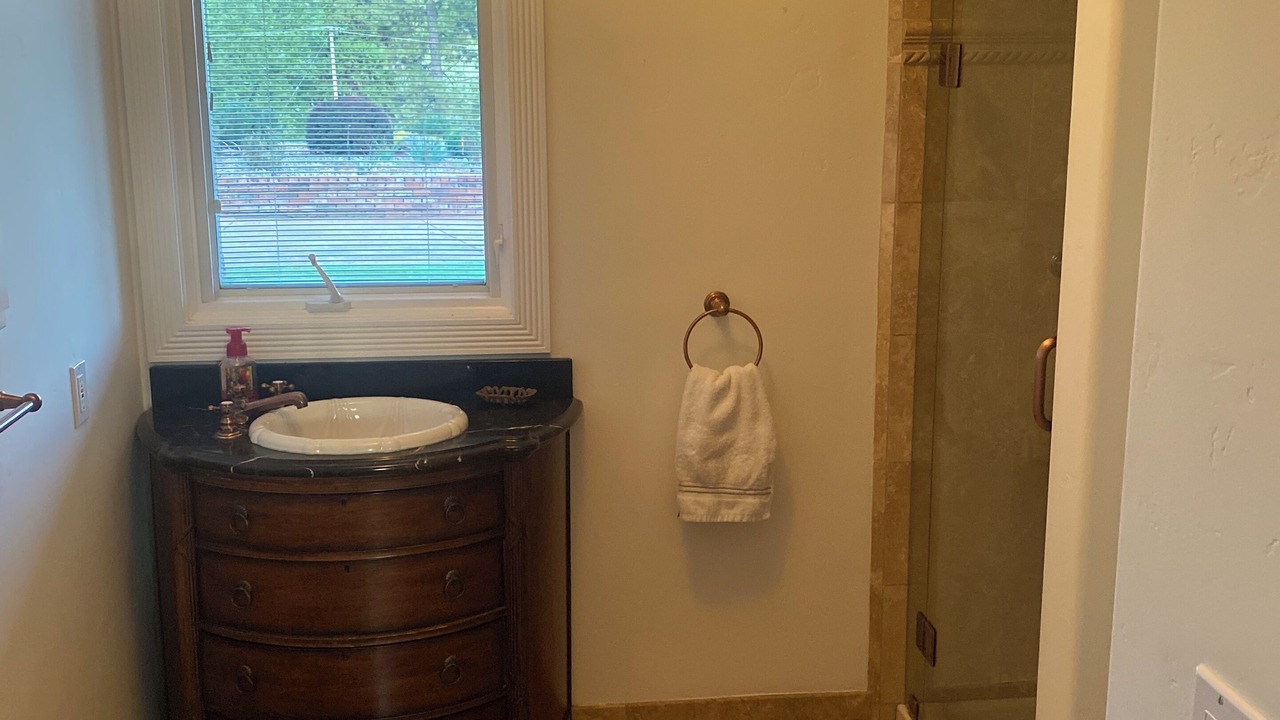 Photo of Bathroom in Apple Hill