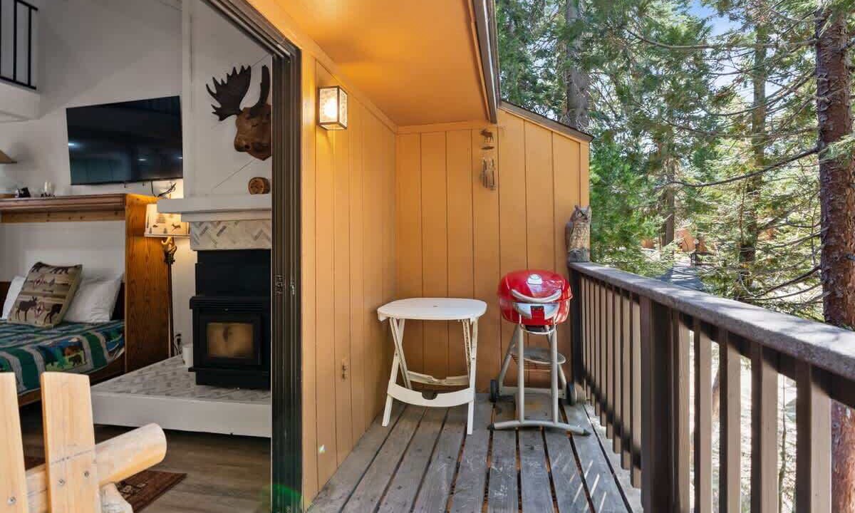 Photo of Patio Balcony in Shaver Lake