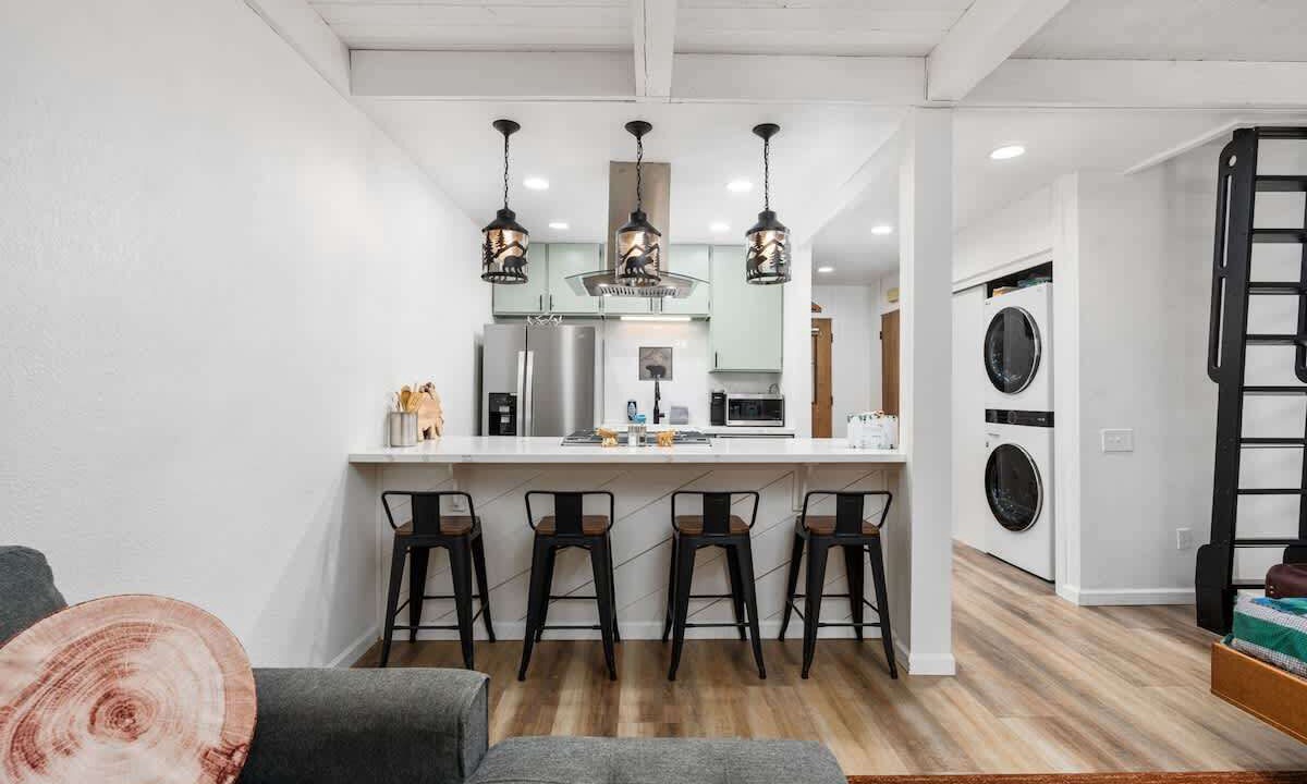 Photo of Livingroom in Shaver Lake
