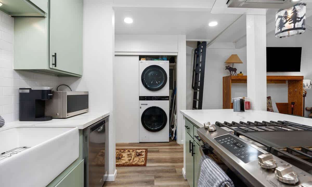 Photo of Kitchen in Shaver Lake