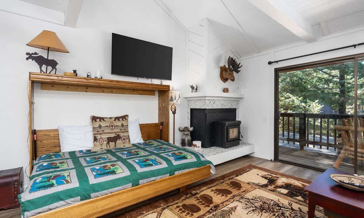 Photo of Bedroom in Shaver Lake