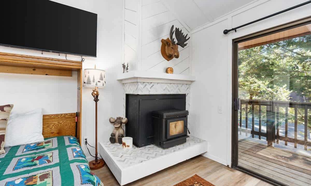Photo of Bedroom in Shaver Lake