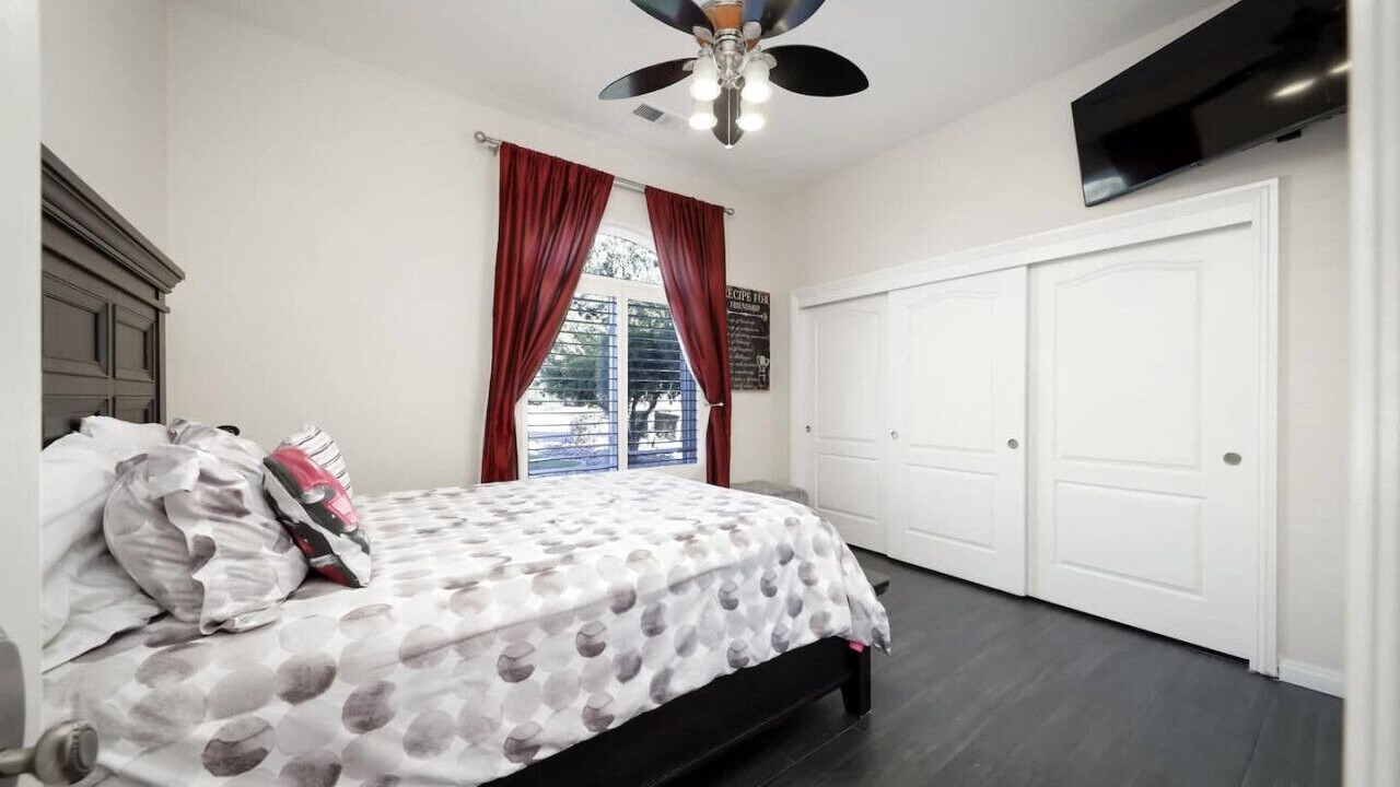 Photo of Bedroom in Rosedale
