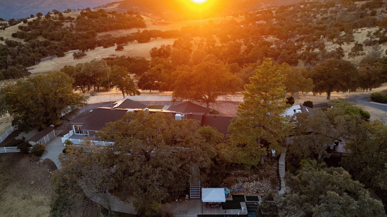 Photo of Others in Mariposa