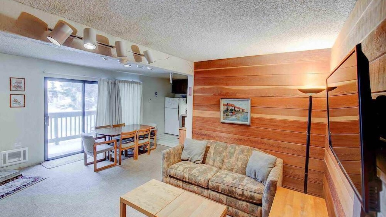 Photo of Livingroom in Mammoth Lakes
