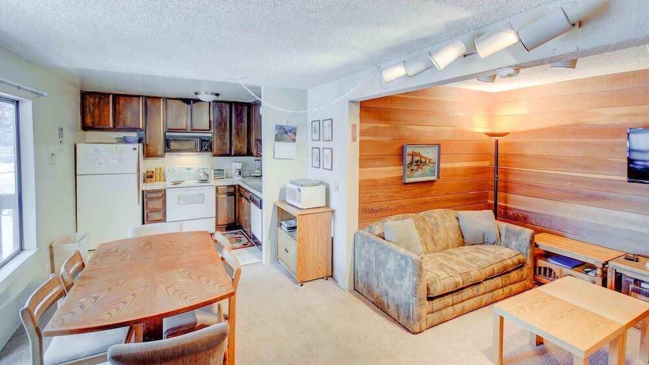 Photo of Livingroom in Mammoth Lakes