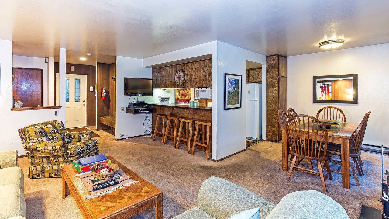 Photo of Livingroom in Mammoth Lakes