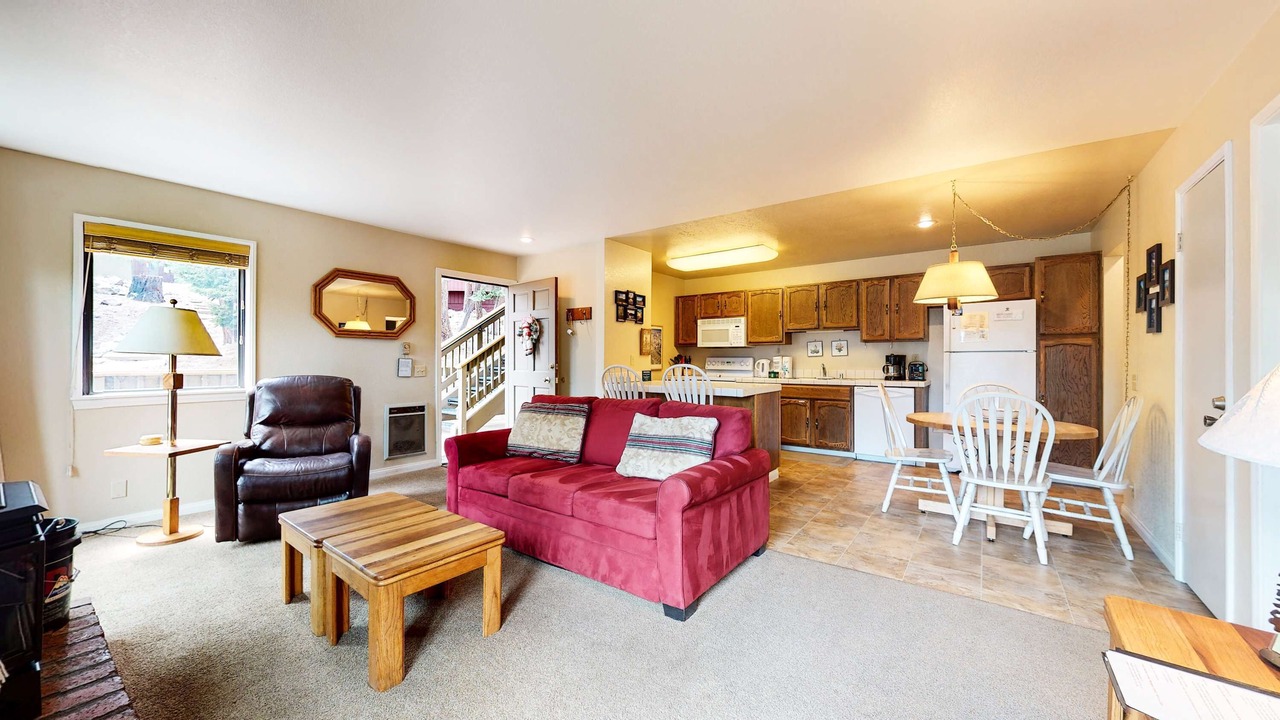 Photo of Livingroom in Mammoth Lakes