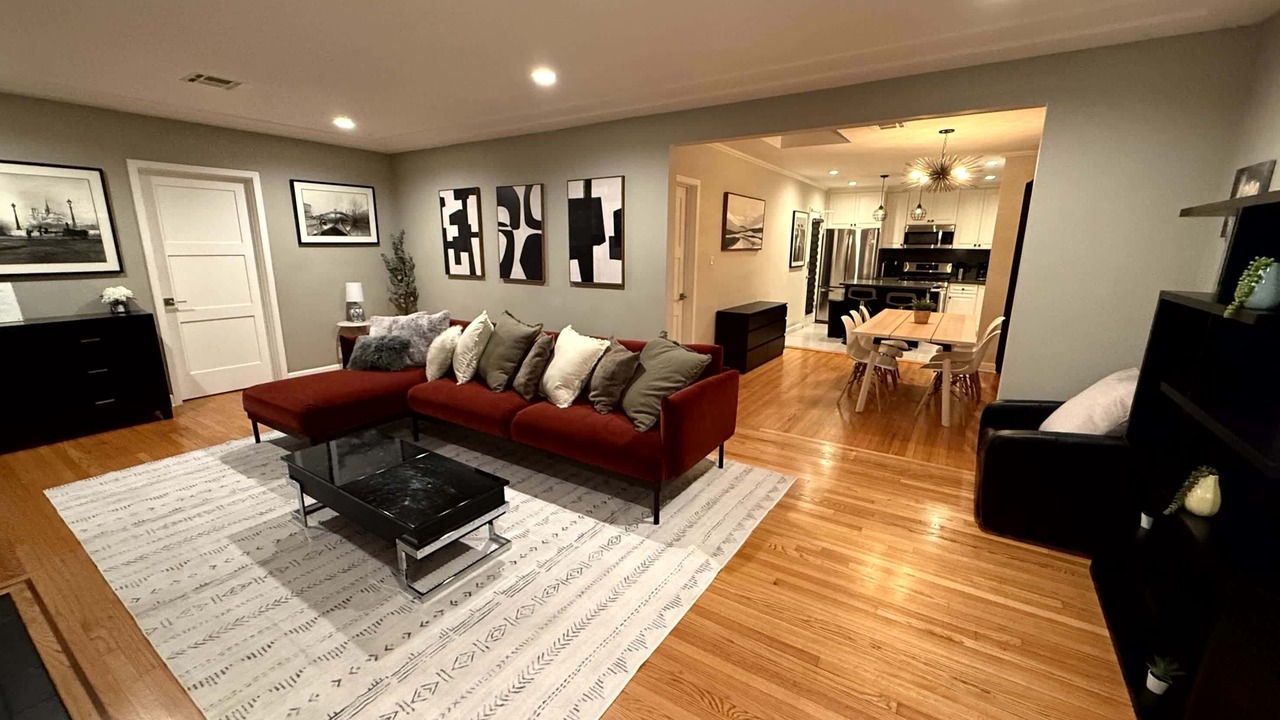 Photo of Livingroom in Burbank