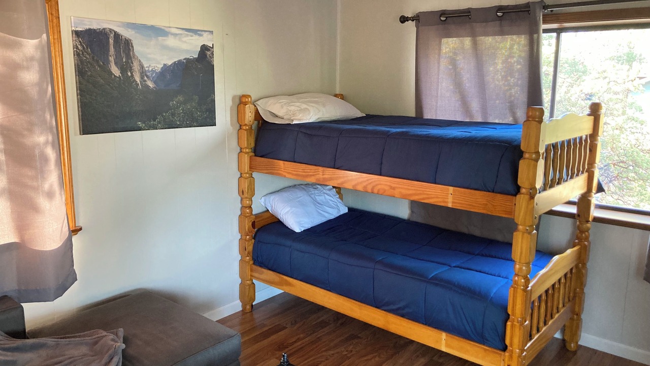 Photo of Bedroom in Oakhurst