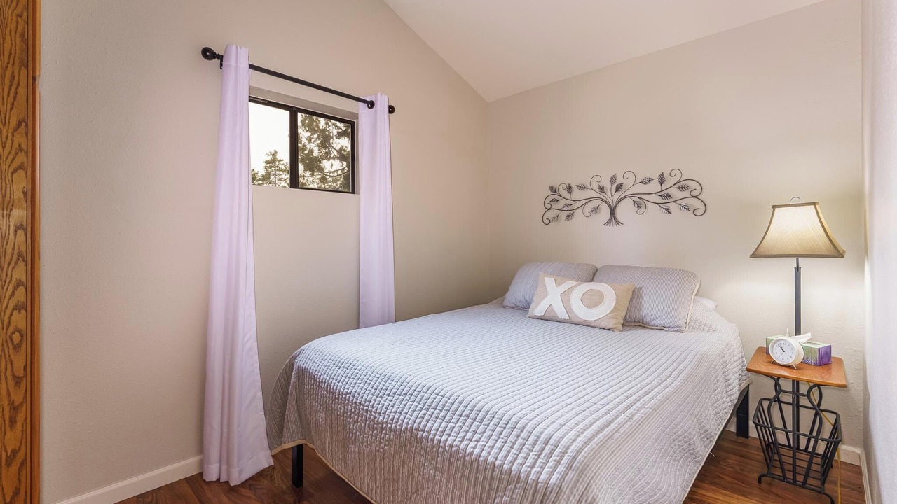 Photo of Bedroom in Oakhurst