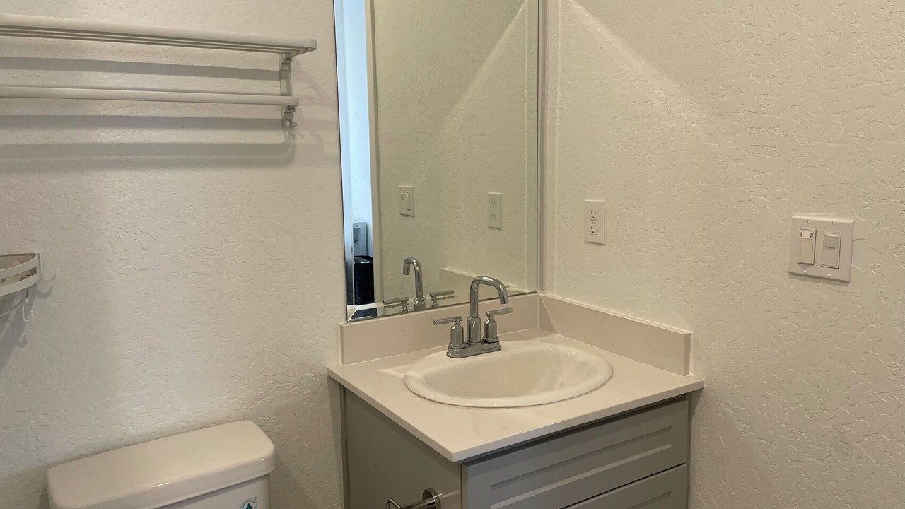 Photo of Bathroom in Raisin