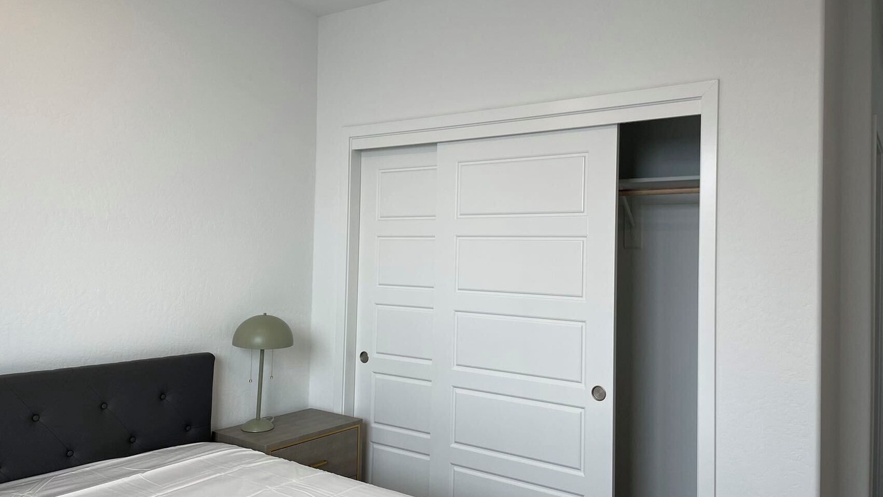Photo of Bedroom in Raisin