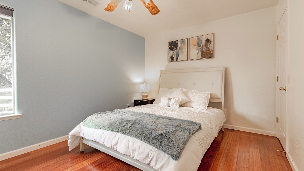 Photo of Bedroom in Oakhurst