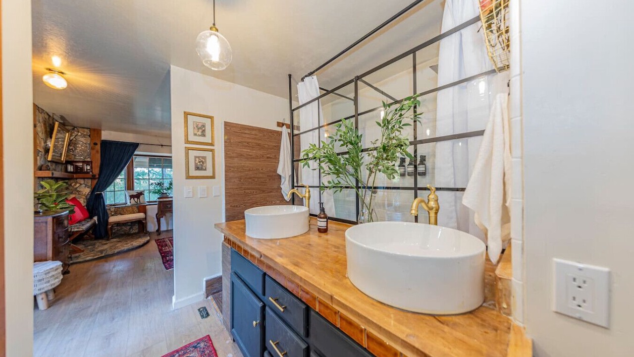 Photo of Bathroom in Oakhurst