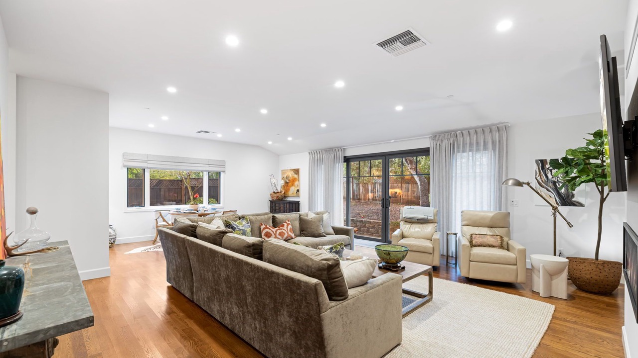 Photo of Bedroom in Del Monte Forest