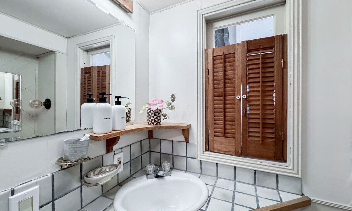 Photo of Bathroom in Crockett