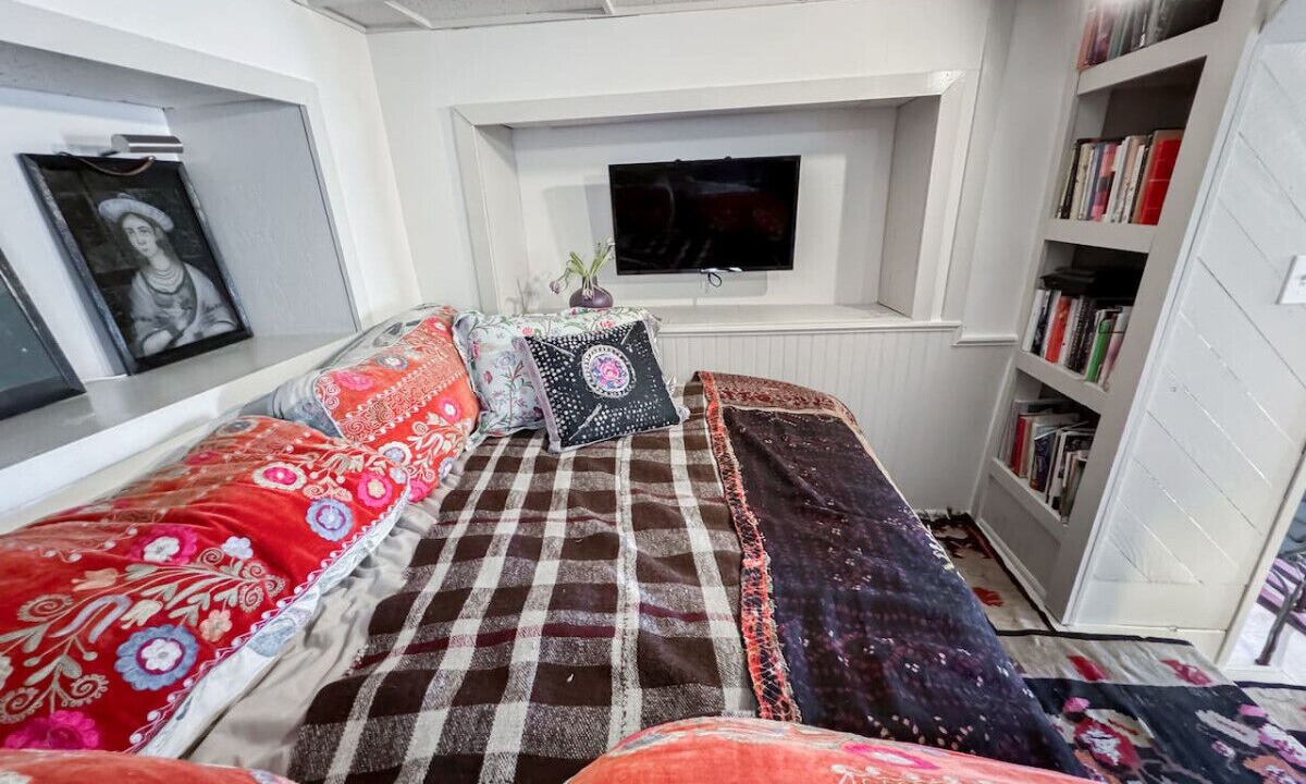 Photo of Bedroom in Crockett