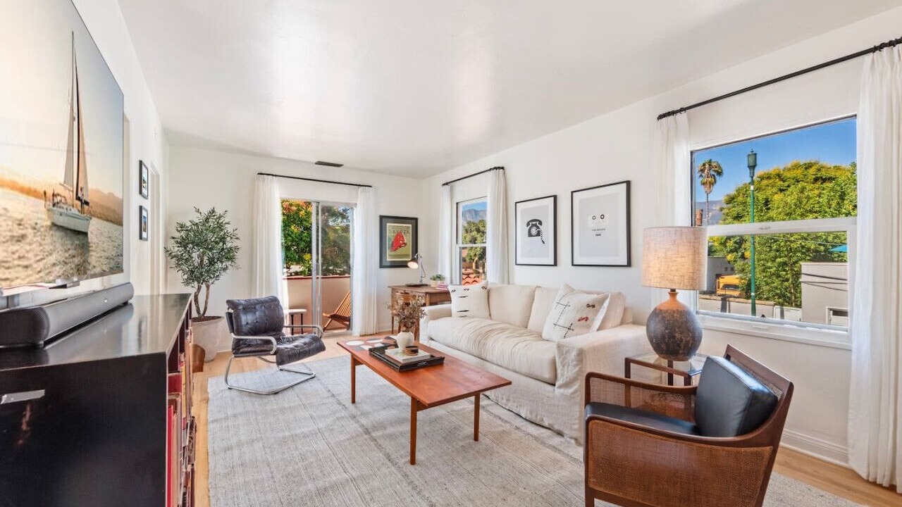 Photo of Livingroom in West Beach