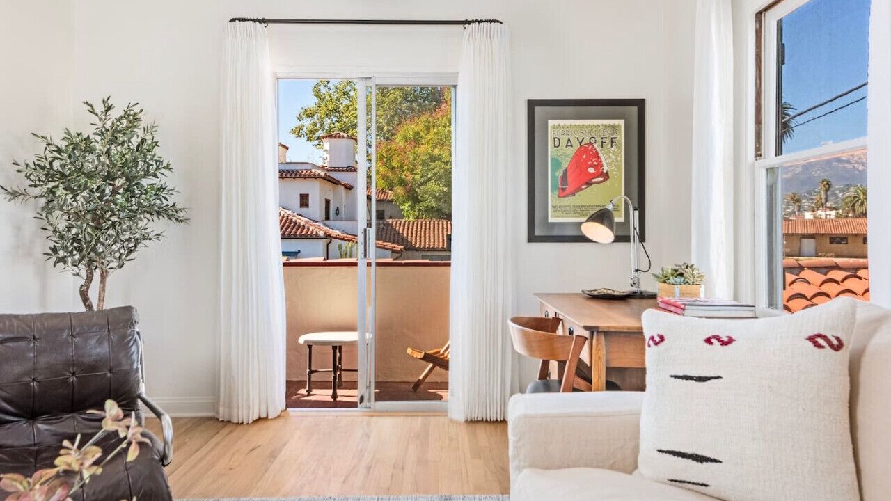 Photo of Livingroom in West Beach
