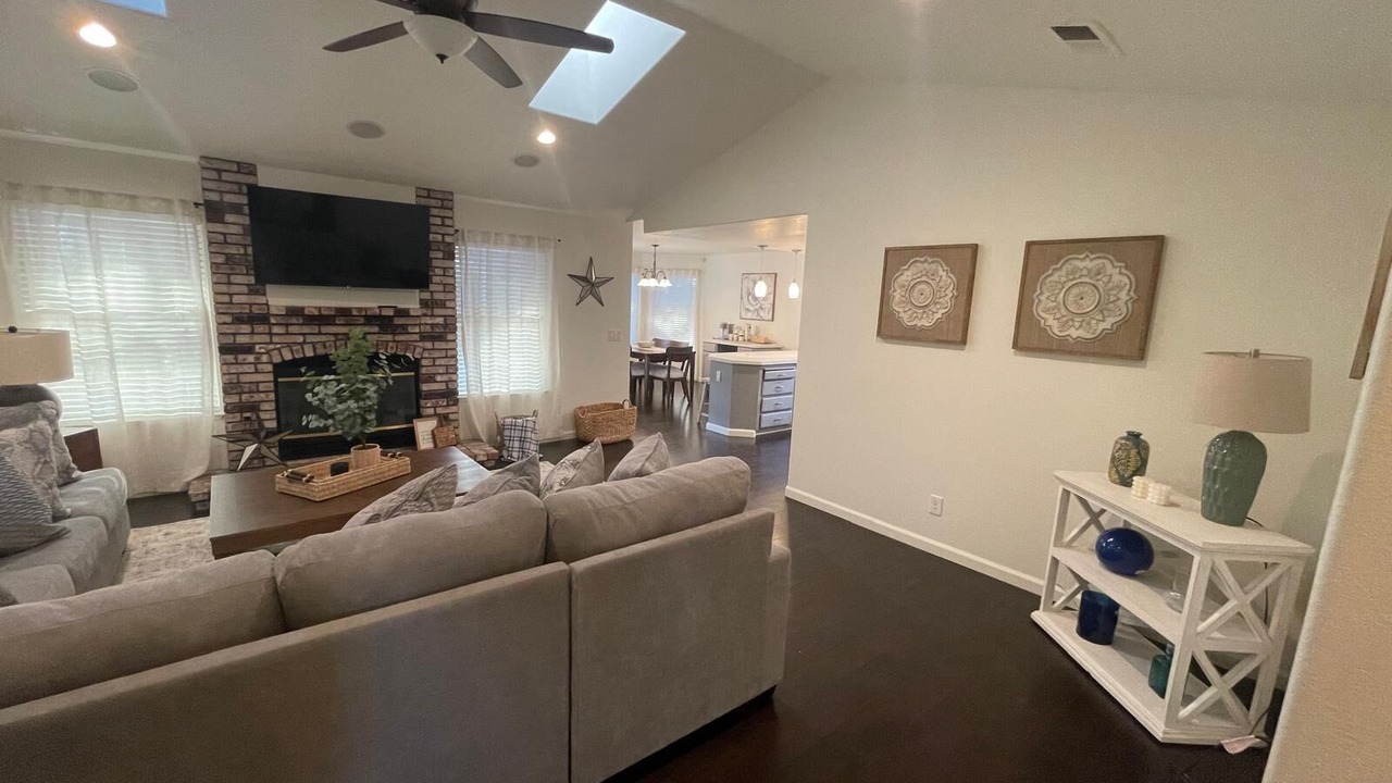 Photo of Livingroom in Turlock