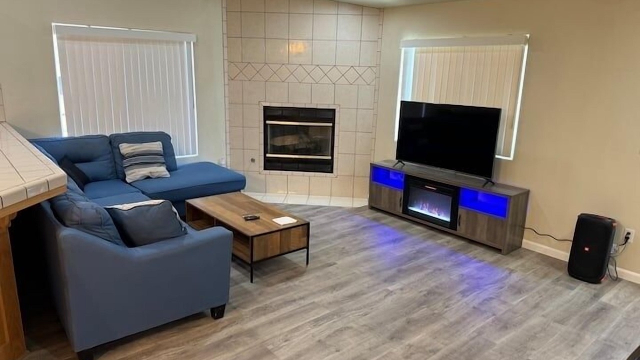 Photo of Livingroom in Frazier Park