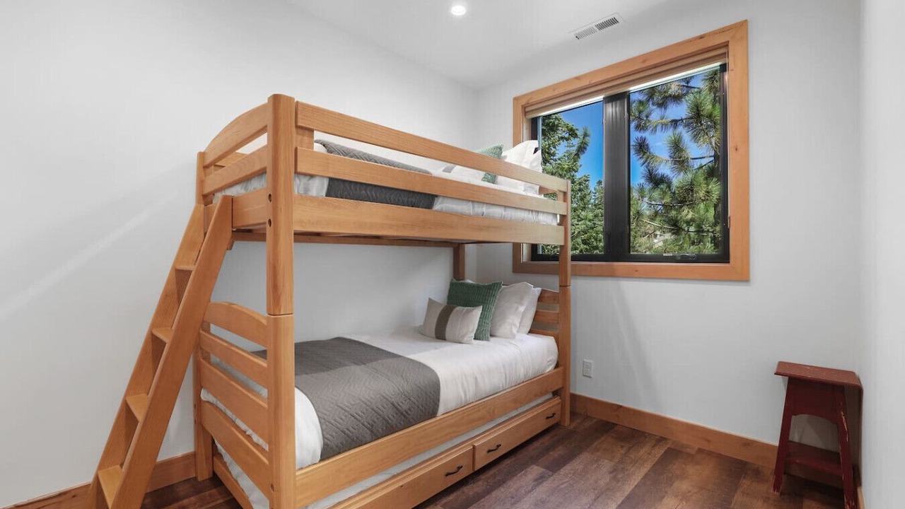 Photo of Bedroom in Tahoe Village