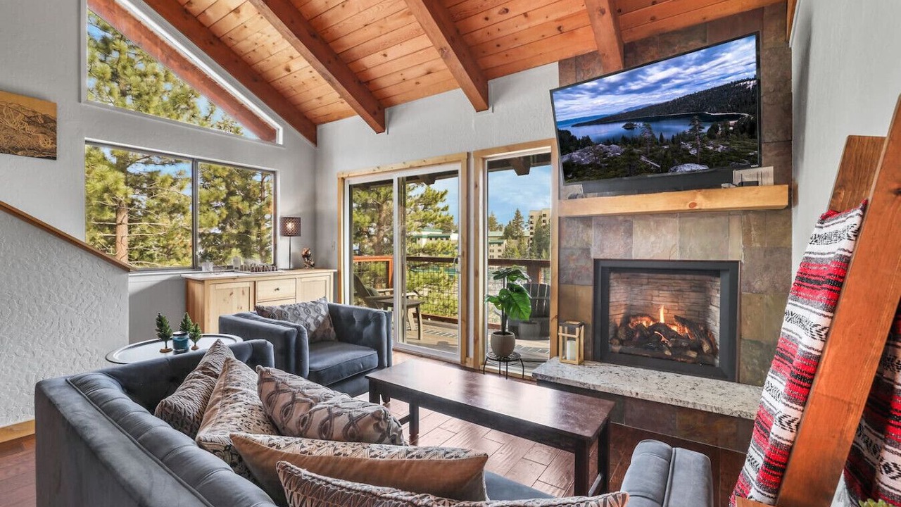 Photo of Livingroom in Tahoe Village