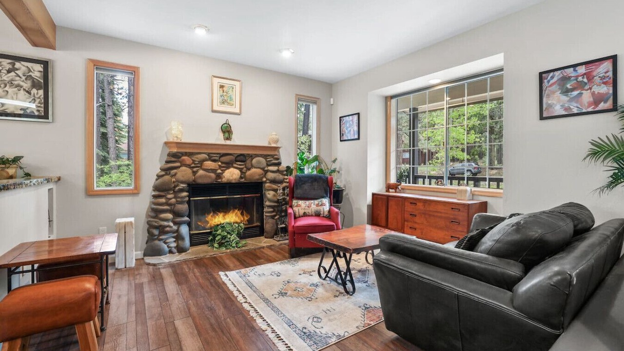 Photo of Livingroom in North Upper Truckee