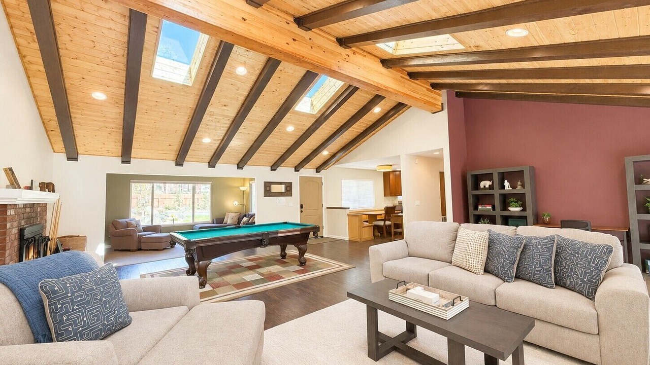Photo of Livingroom in Skyland