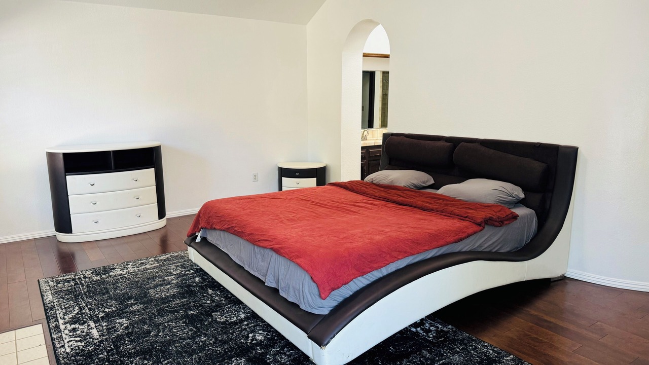 Photo of Bedroom in Bakersfield
