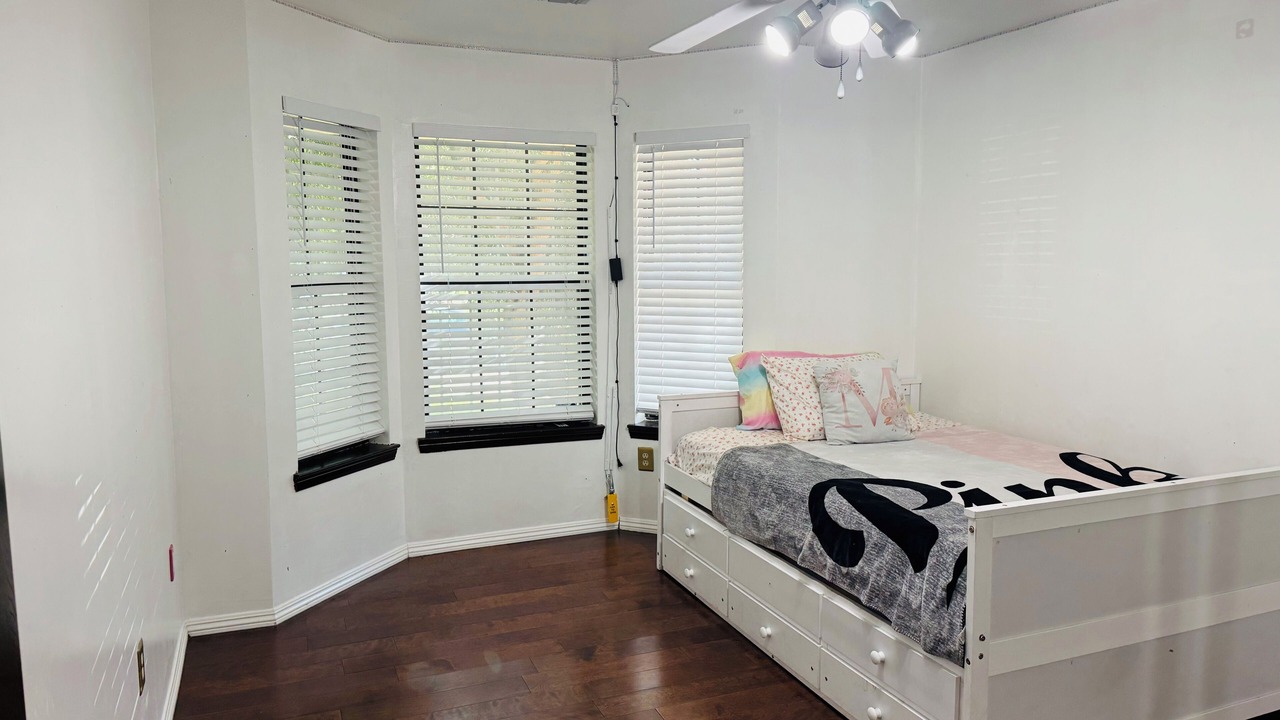 Photo of Bedroom in Bakersfield
