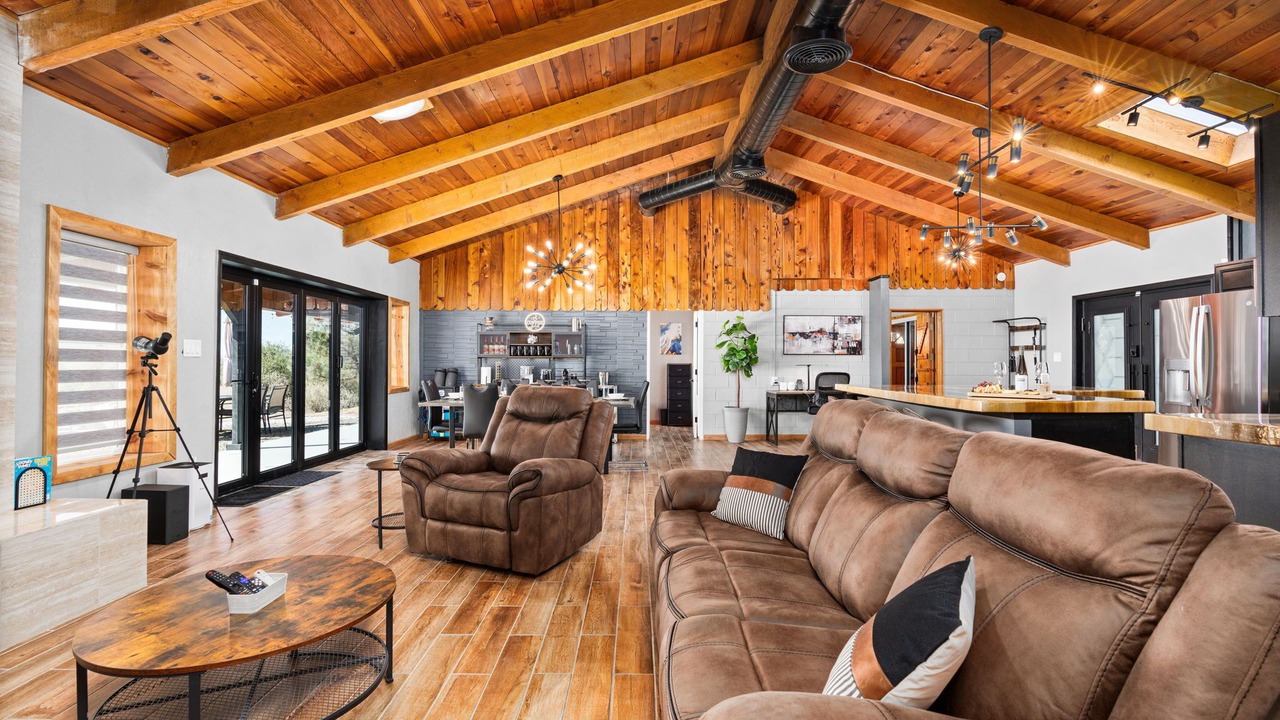 Photo of Bedroom in Coarsegold