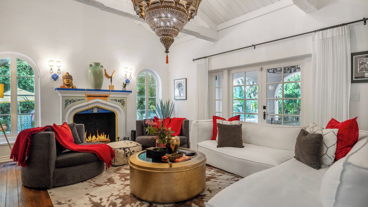 Photo of Others in Hollywood Hills West
