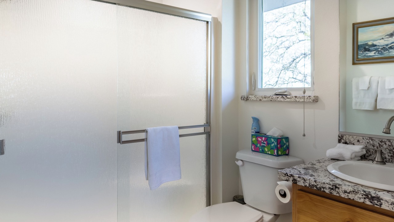 Photo of Bathroom in Mariposa