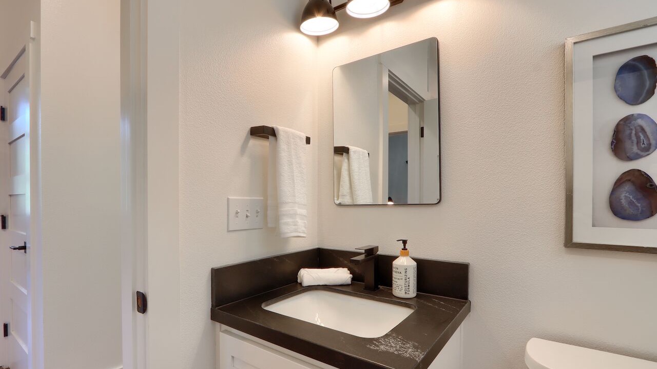 Photo of Bathroom in Mariposa