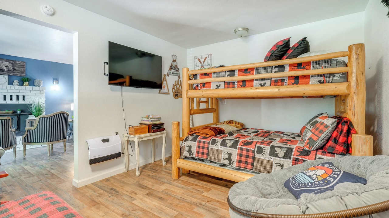 Photo of Bedroom in Mi-Wuk Village