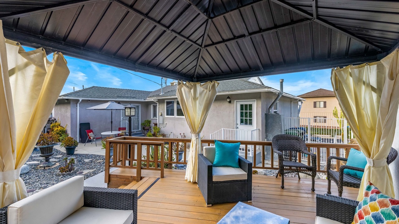 Photo of Patio Balcony in Ladera Heights