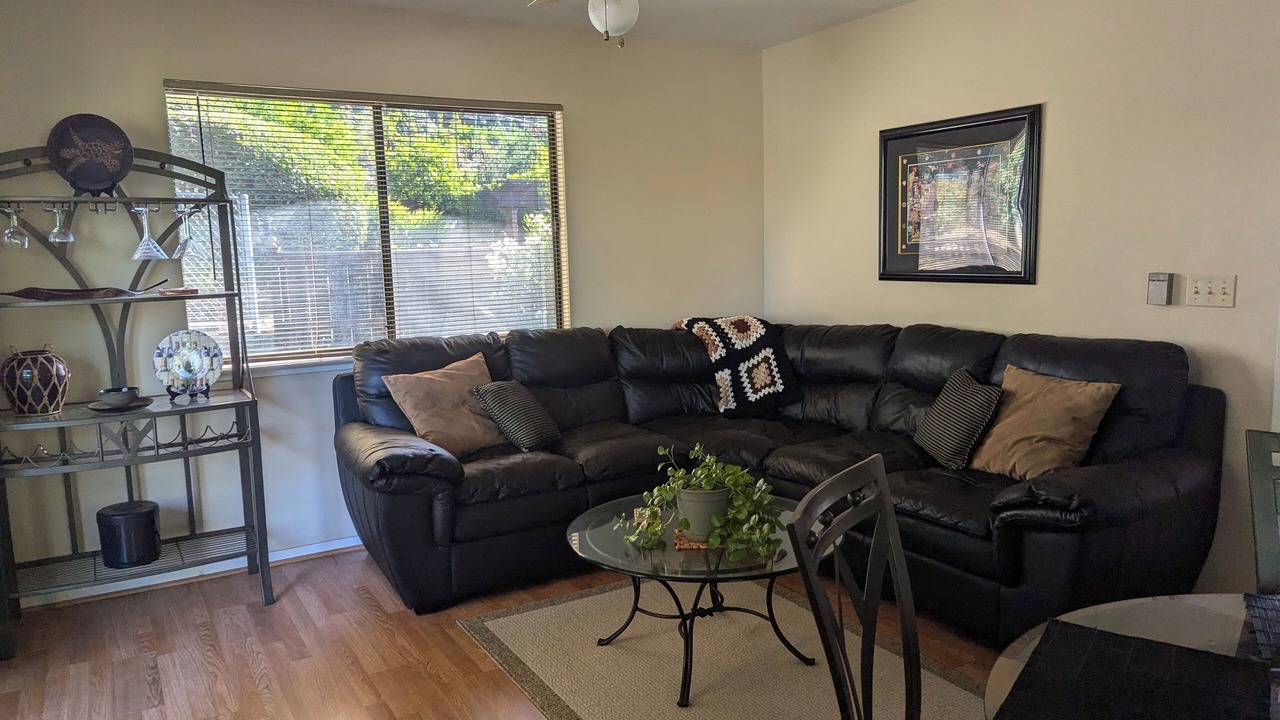 Photo of Livingroom in Castro Valley