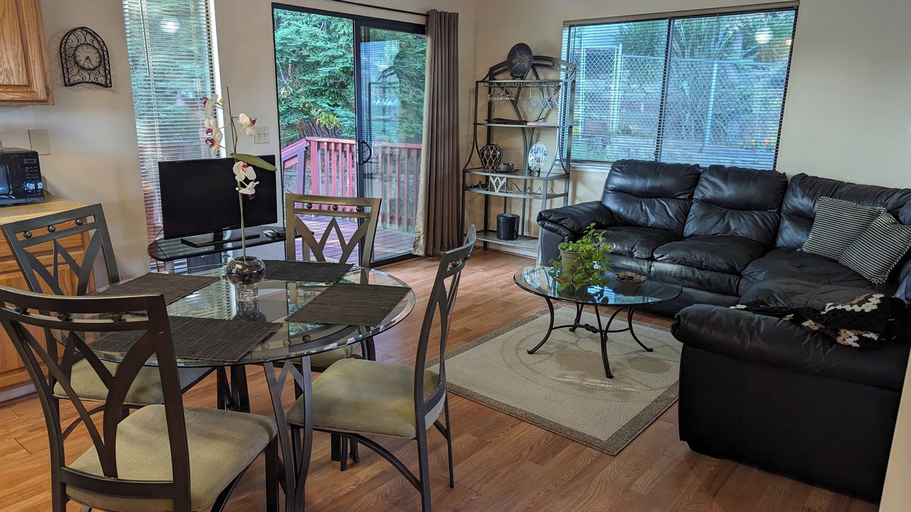 Photo of Livingroom in Castro Valley