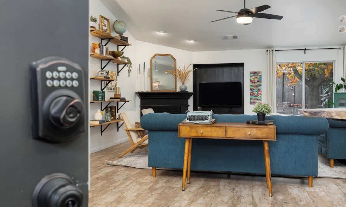 Photo of Livingroom in Visalia